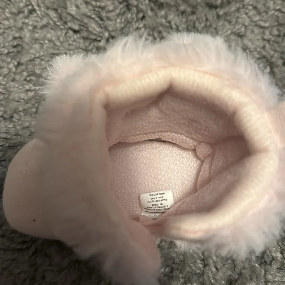 NWOT Stepping Stones Pink Fur Boots